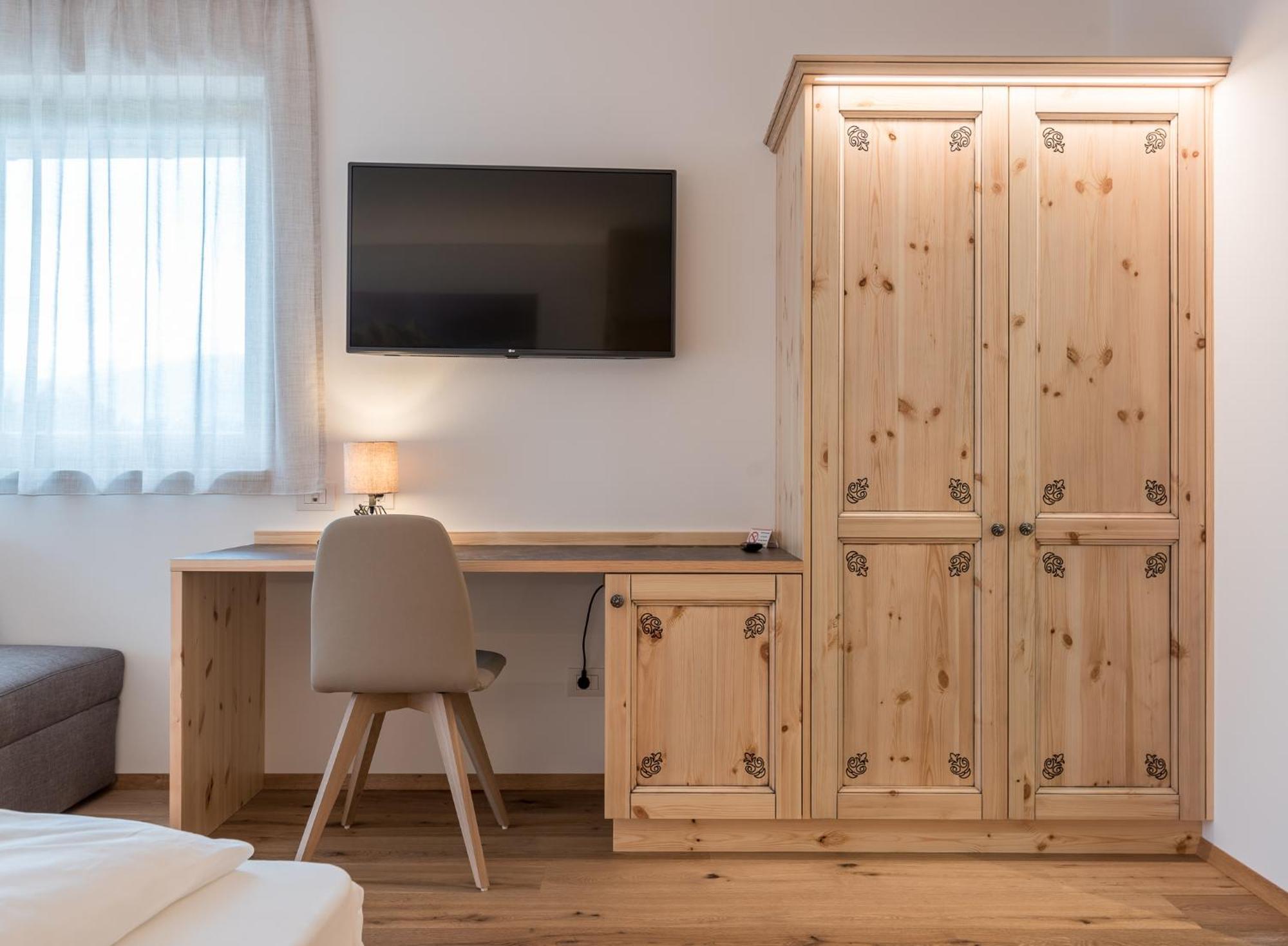 Hotel B&B Feldmessner Brunico Dış mekan fotoğraf